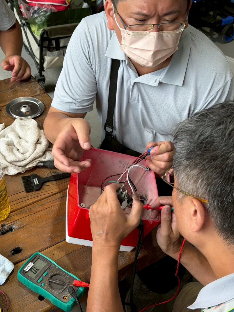 Advantest Taiwan volunteers